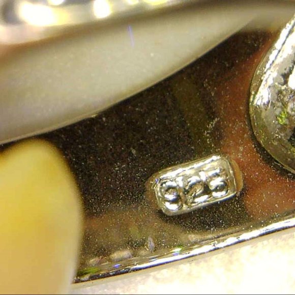 RING WITH PERIDOT  FROM THAILAND - Picture 7 of 8